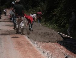 Pekerjaan Ruas Salutambung-Urekang Disorot Warga : Tidak Pake Besi Kuliat