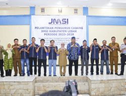 Teguh Santosa Lantik Pengurus Cabang JMSI Lebak Banten