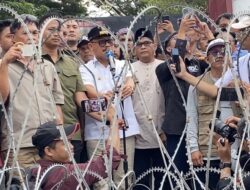 Gubernur di Balik Duri, Rakyat di Balik Luka: Tambang Tetap Dilindungi?