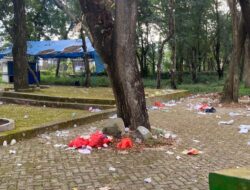 Momen Sakral 17 Agustus, Sampah Hiasi Sport Center Polman